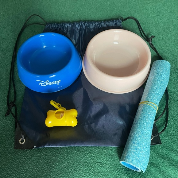 Disney Dog Travel Set - Picture 7 of 9